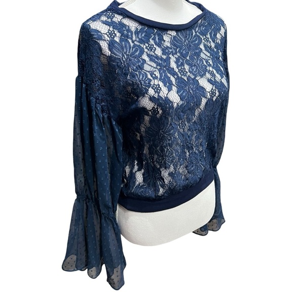 Free People Navy Something Like Love Lace Bell Sleeve Blouse Women’s XS NWT - Picture 5 of 13